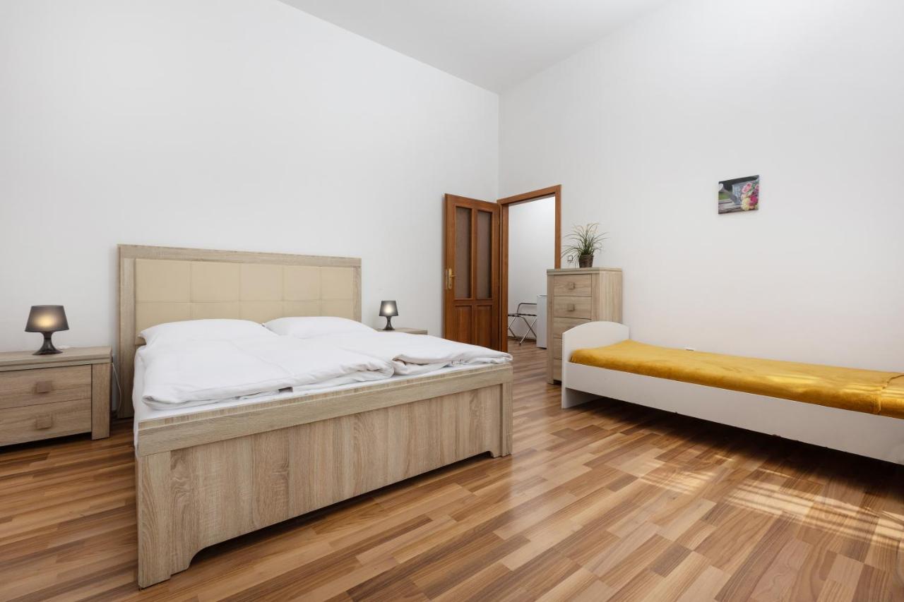 Villa Dino Mariánské Lázně Exteriör bild